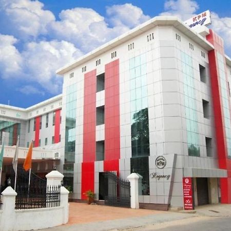 Kpm Regency Hotel Palakkad Exterior foto